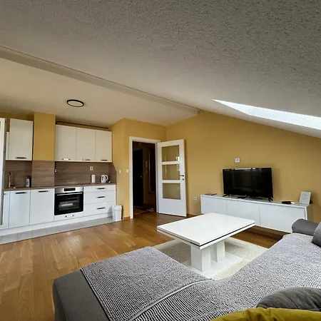 דירה Stan Na Dan V&l-lukavica סראייבו