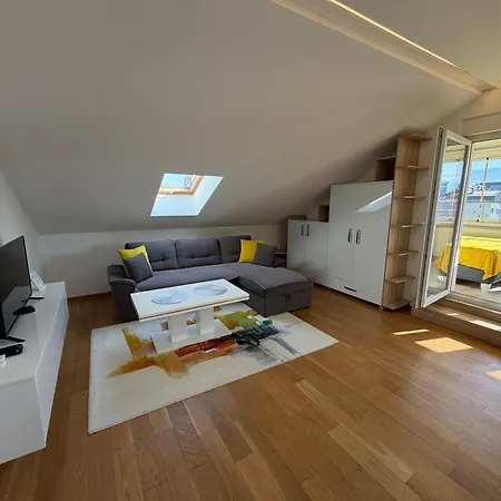 Apartment Stan Na Dan V&l-lukavica *