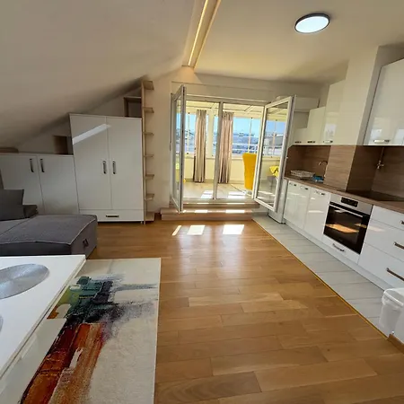 Apartment Stan Na Dan V&l-lukavica *